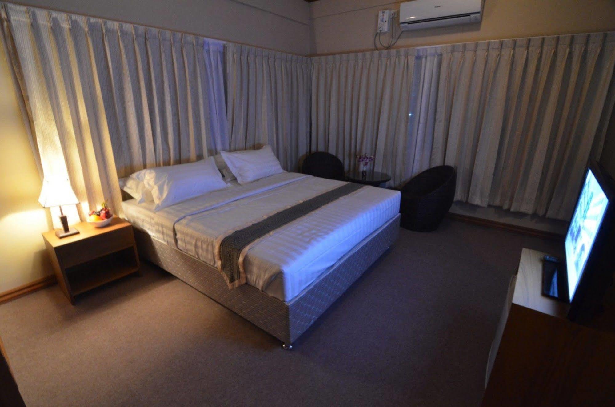 Kyi Tin Hotel Mandalay Extérieur photo